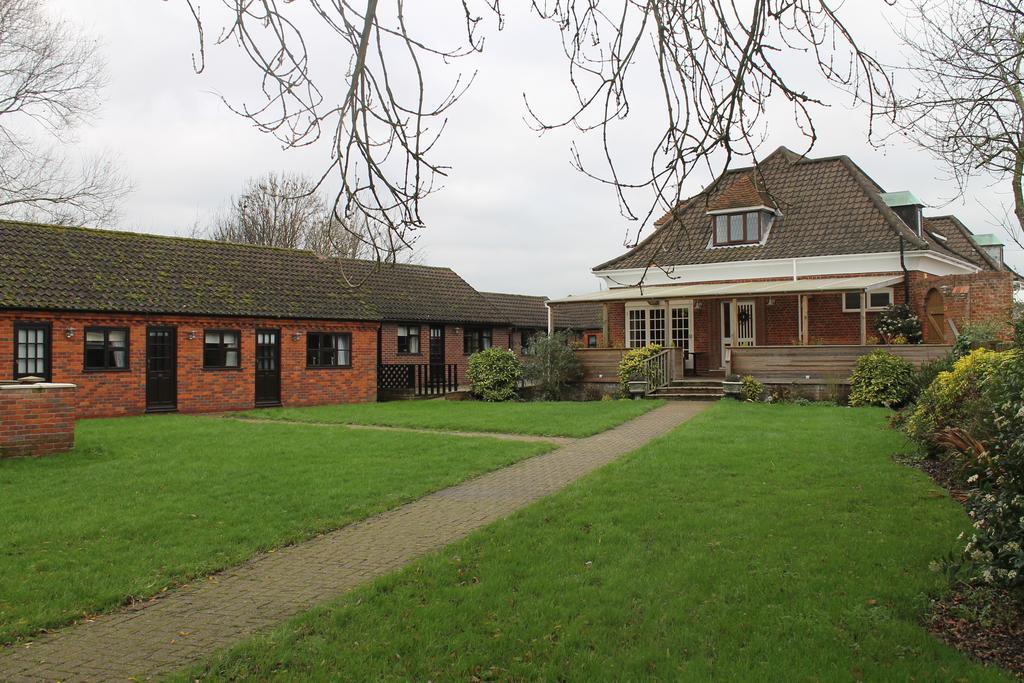 The Swan Motel, Gillingham Beccles Bagian luar foto